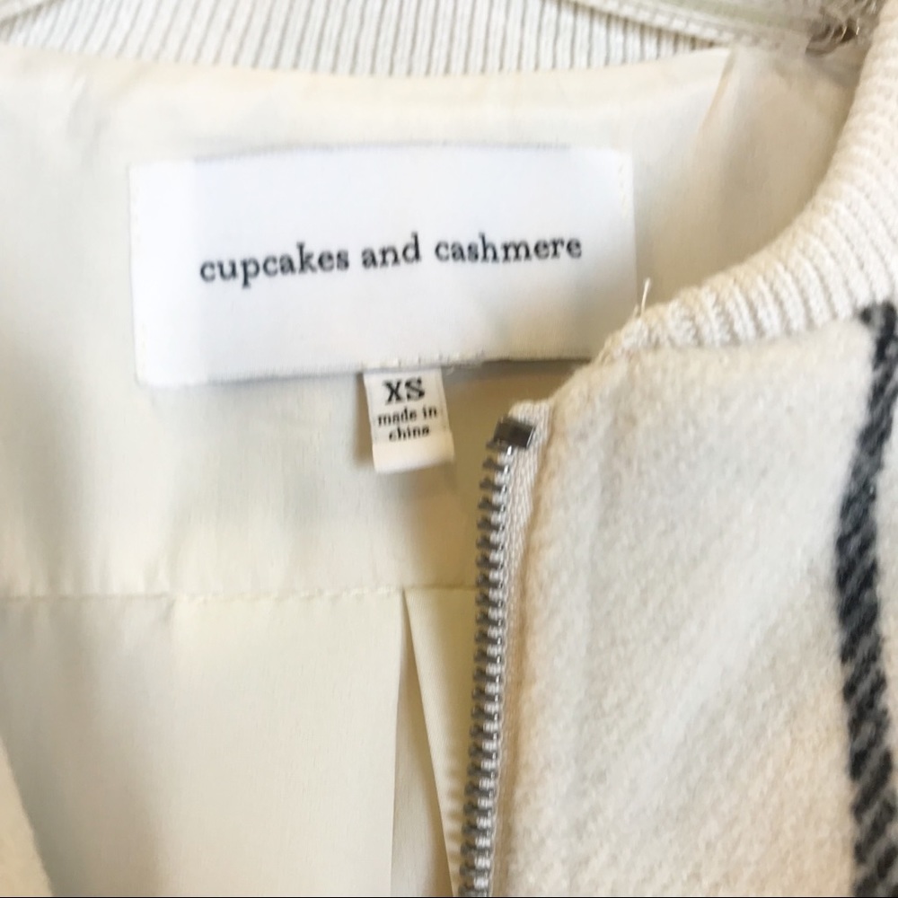 Cupcakes & Cashmere Belva Jacket View 5
